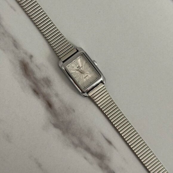 Sku:0340 Silver white dial Women Casual Quartz Watch Stainless‎ Steel +gift box